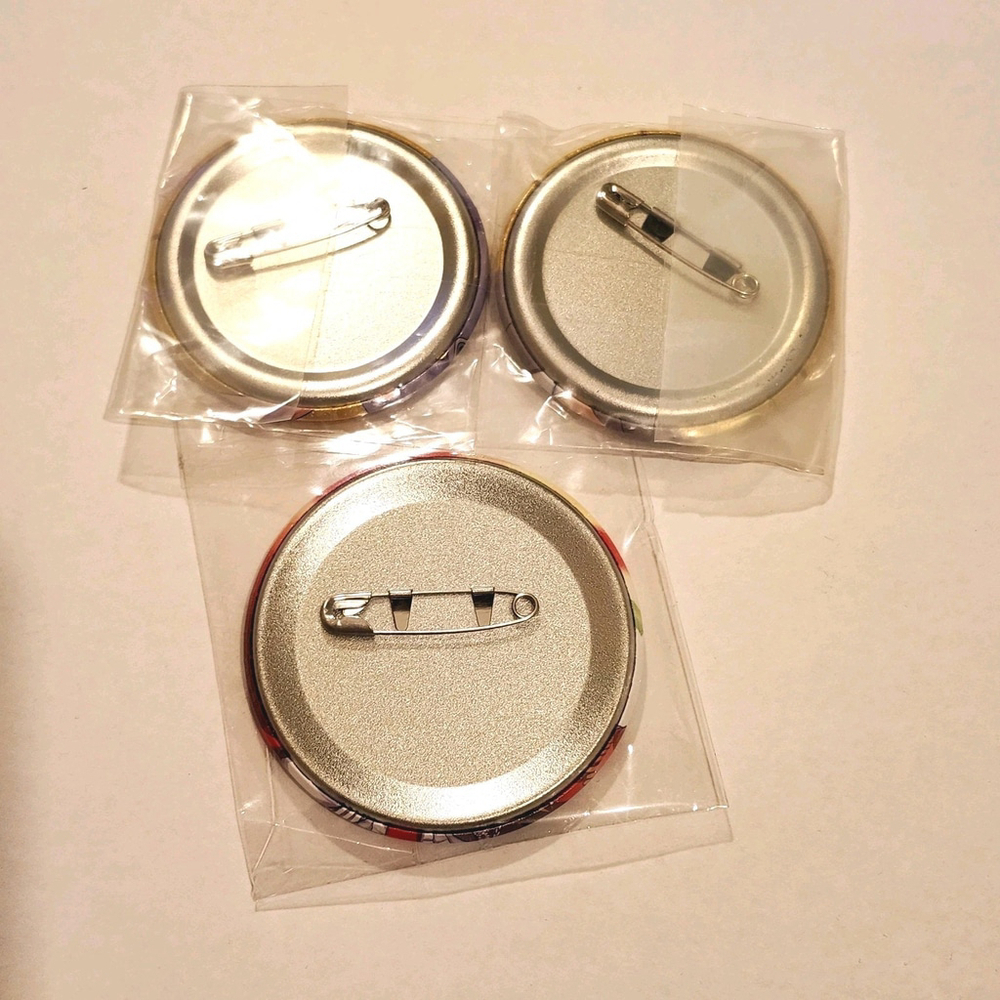 *3 for $30* A3! Can Badge Set - Itaru Chigasaki - Sakisaka Muku - Minagi Tsuzuru - Picture 2 of 8